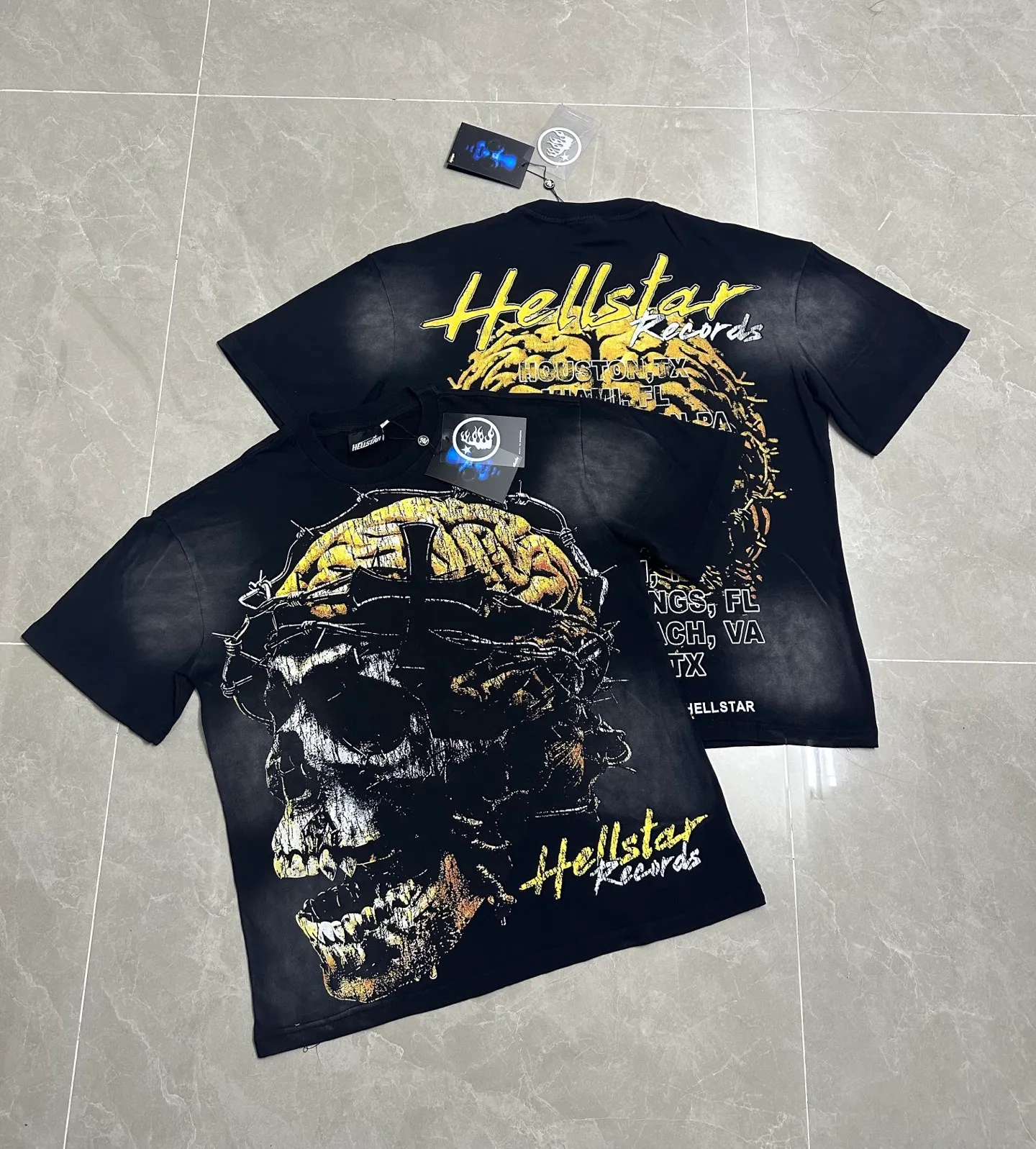 113# Black I P62 Hellstar T （fabric):32 250 Sizes（size）：S-M- L- X L （colour）： Black